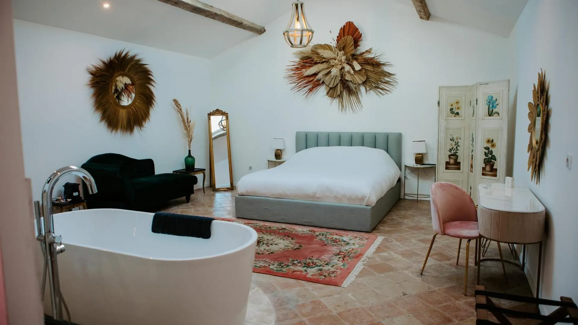 Le Castel, La Suit Prestige Sollies Pont