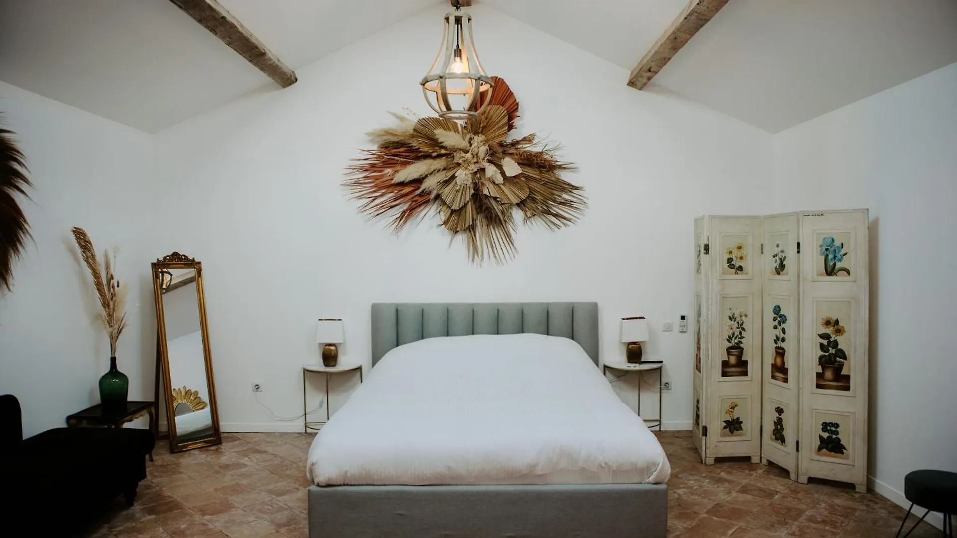 Le Castel, La Suit Prestige Sollies Pont 0*,  France